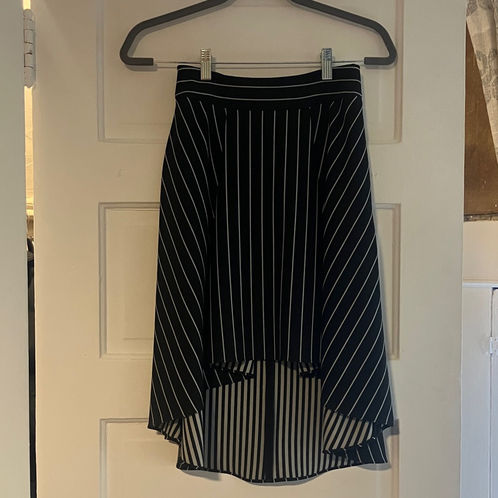 Alice + Olivia Black and White High-Low Striped Skirt with Pockets